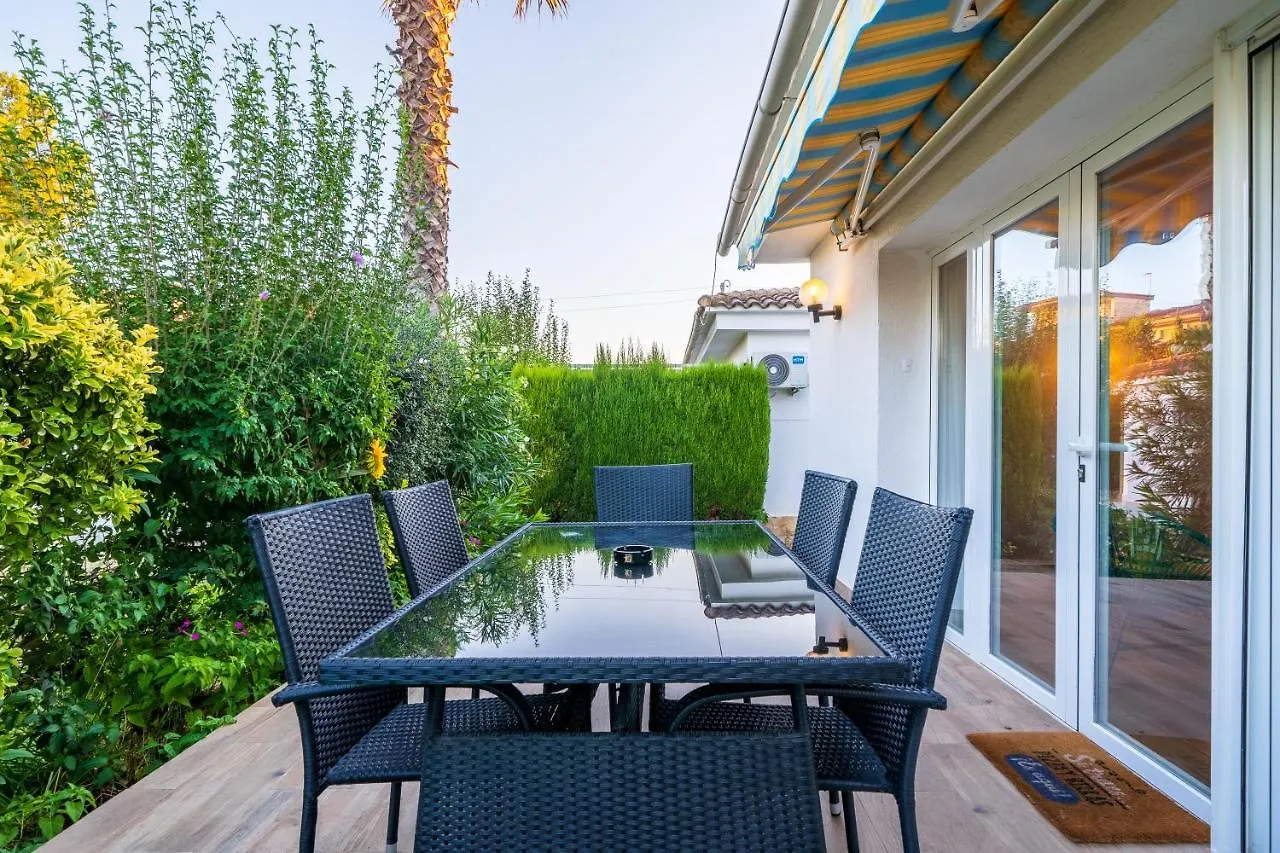 Colibri Resort In Cambrils Spain